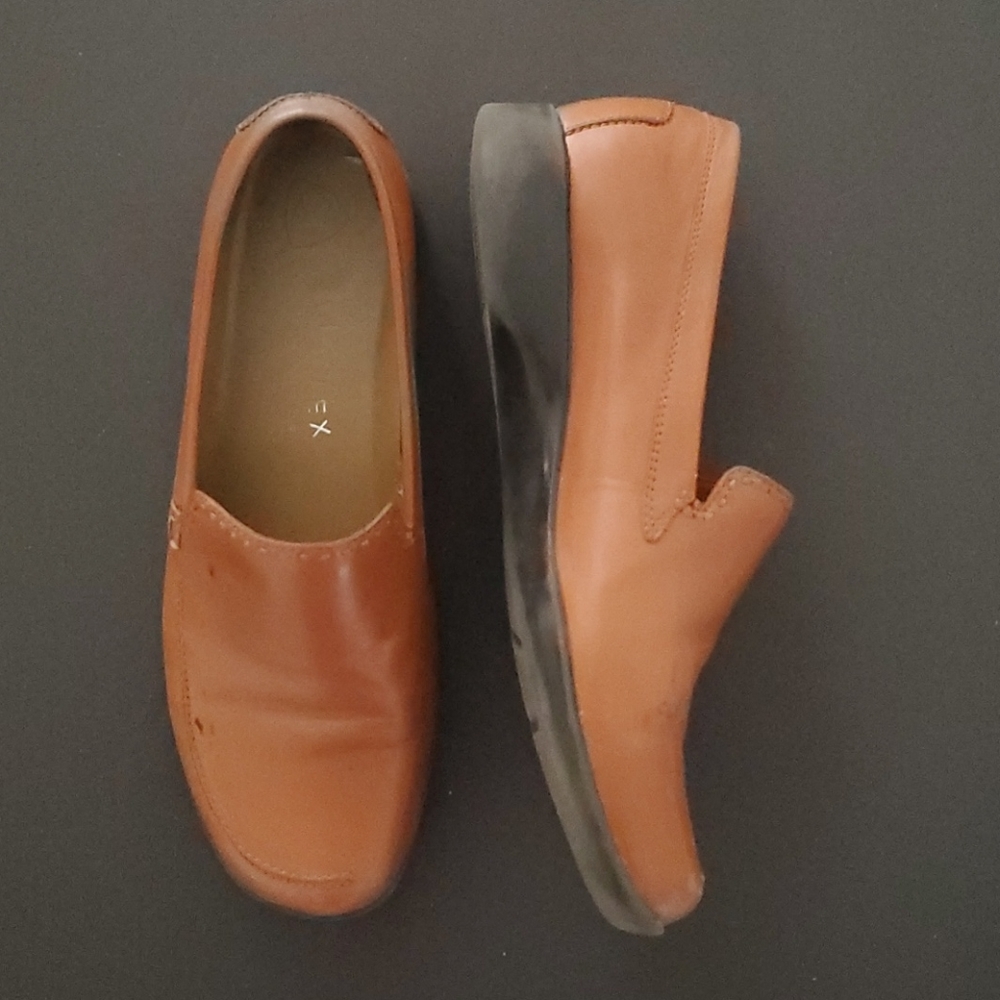 Shoes - Picture 2 of 3
